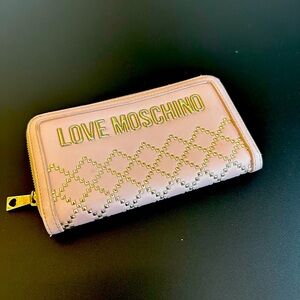 Moschino pink wallet